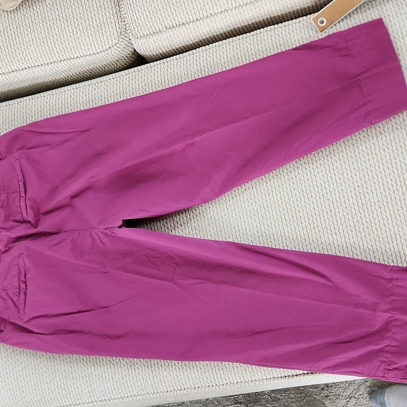 Womens LOFT Magenta Cropped Capri Pants, Size 4 - Picture 4 of 5